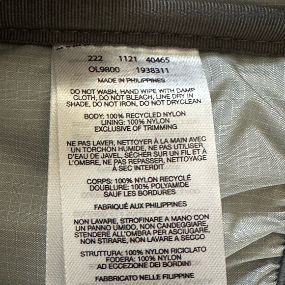 35L MOUNTAIN HARDWEAR PACK - Picture 6 of 8